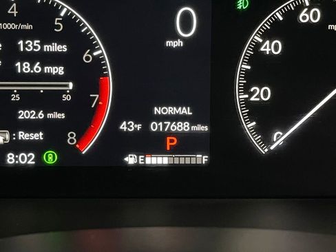 Certified 2024 Honda Pilot Touring image 16