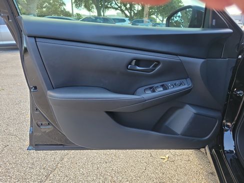 Used 2024 Nissan Sentra S FWD image 12