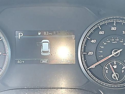 Used 2023 Hyundai Santa Fe SEL image 2