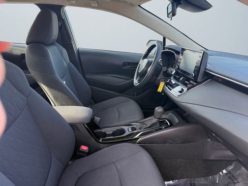 Used 2022 Toyota Corolla LE image 15