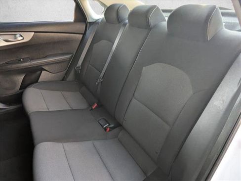Used 2023 Kia Forte LXS w/ LXS Technology Package FWD image 17