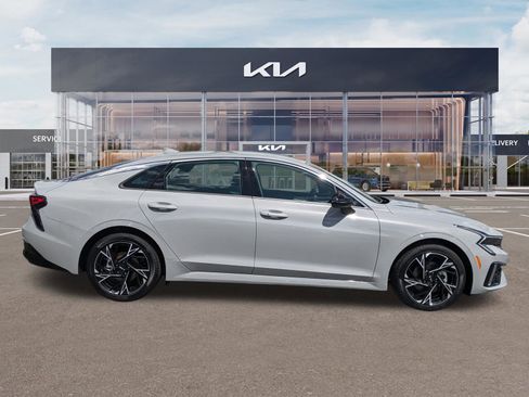 Certified 2025 Kia K5 GT-Line image 3