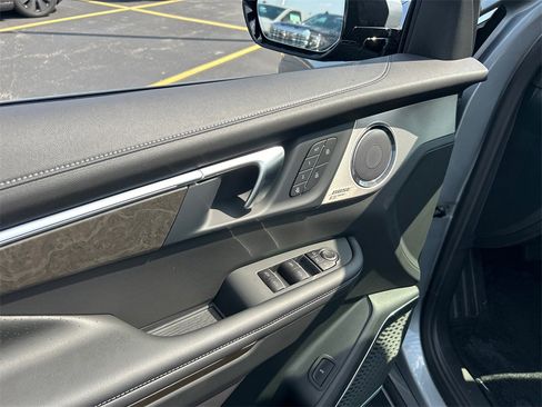 New 2026 Buick Enclave Avenir image 14