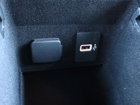 Used 2020 Lincoln Nautilus Reserve image 19