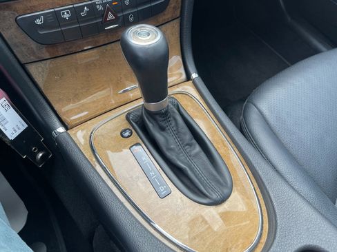 Used 2007 Mercedes-Benz E 350 Sedan image 32