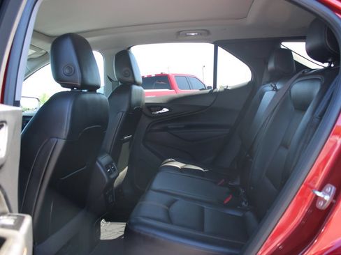 Used 2023 Chevrolet Equinox Premier AWD/4WD image 26