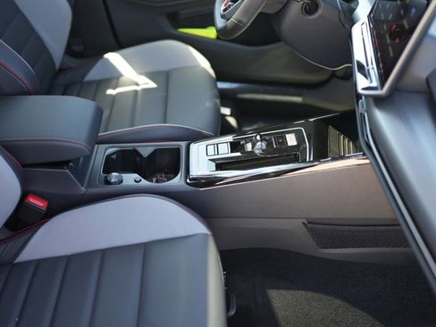 New 2026 Volkswagen GTI SE FWD image 16
