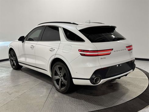 Used 2023 Genesis GV70 2.5T w/ Sport Prestige Package image 5
