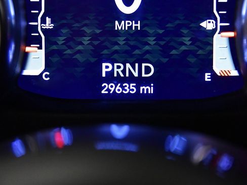 Used 2022 Jeep Wrangler Unlimited Rubicon w/ Cold Weather Group image 15