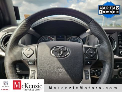 Used 2022 Toyota Tacoma Limited RWD image 11