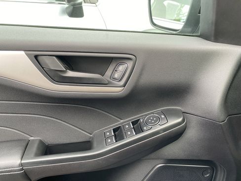 Used 2022 Ford Escape SE w/ Cold Weather Package image 14