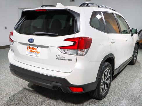 Used 2022 Subaru Forester Premium AWD/4WD image 7