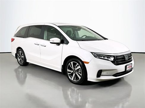 Certified 2023 Honda Odyssey Touring image 16
