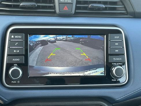 Used 2025 Nissan Versa SV image 22