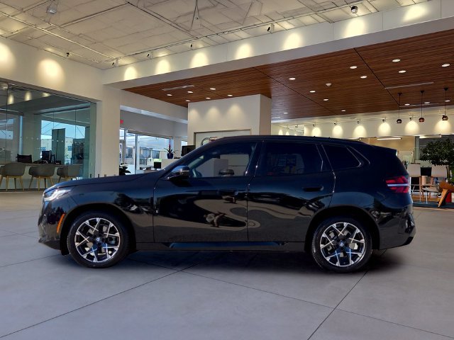 Used 2025 BMW X3 xDrive30i AWD/4WD image 2