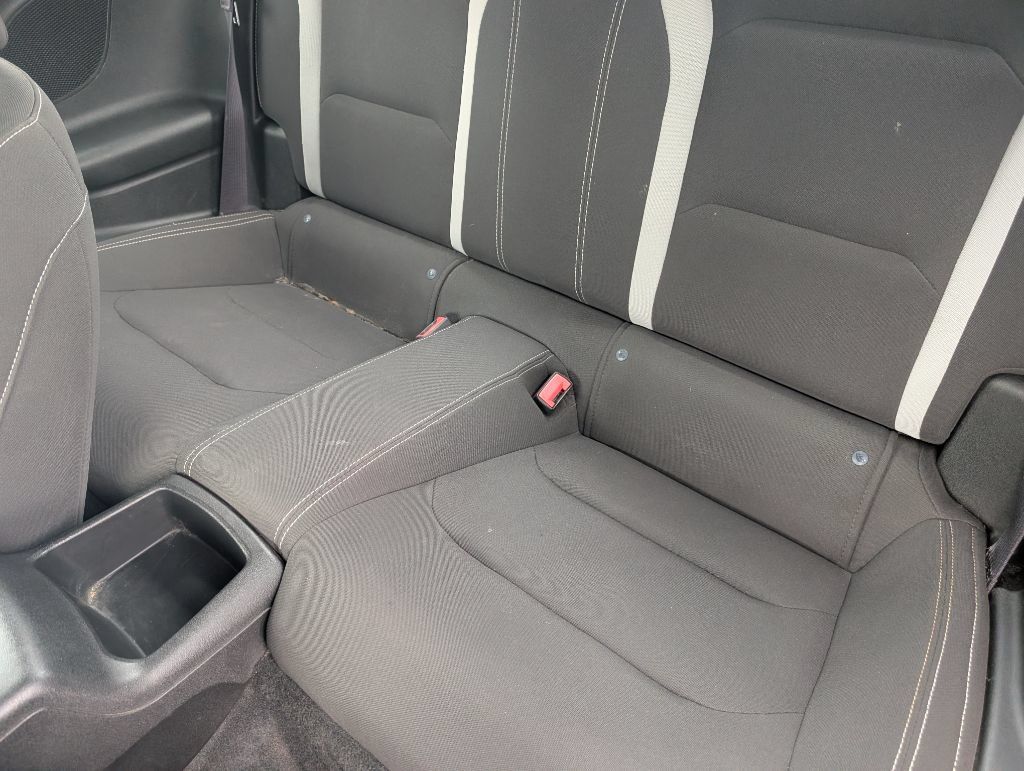 Used 2016 Chevrolet Camaro LT RWD image 9