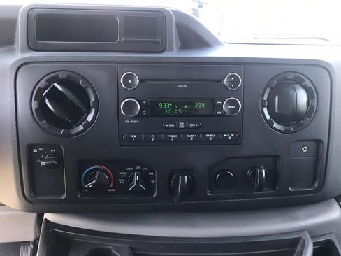 Used 2014 Ford E-350 and Econoline 350 Super Duty RWD image 16