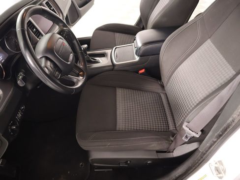 Used 2023 Dodge Charger SXT image 10