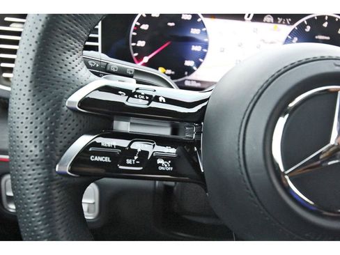 Used 2024 Mercedes-Benz GLS 450 4MATIC image 16