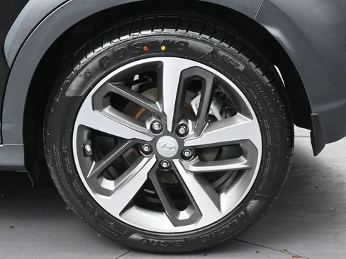 Used 2021 Hyundai Kona Ultimate FWD image 32