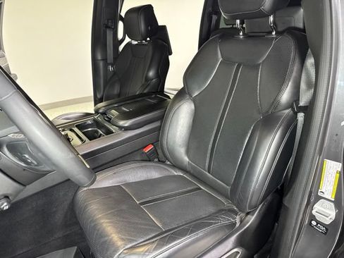 Used 2022 Jeep Wagoneer Series II w/ Convenience Group I AWD/4WD image 18