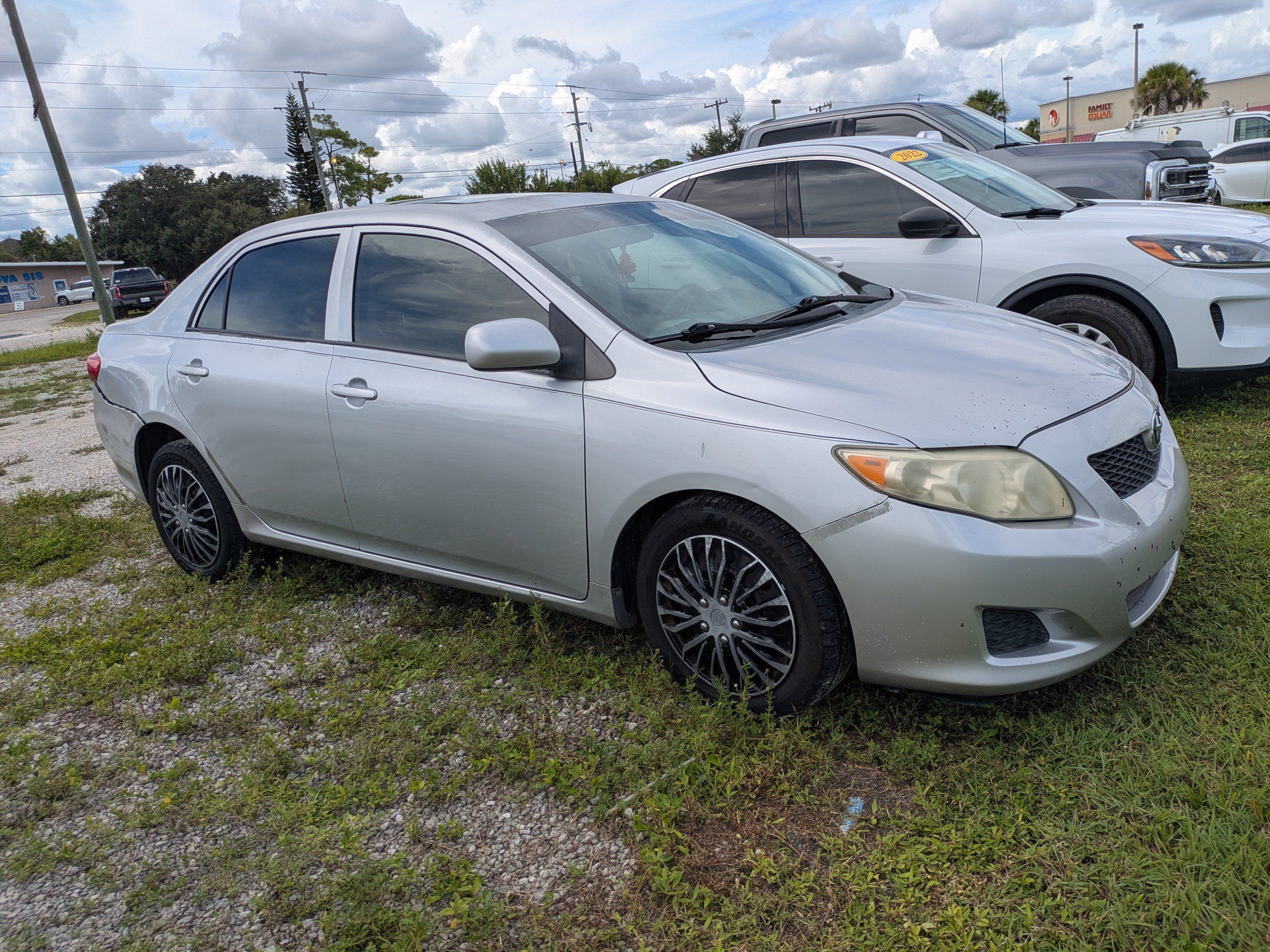 Used 2010 Toyota Corolla FWD image 2