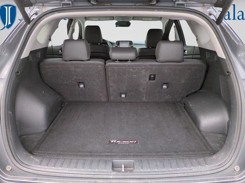 Used 2021 Hyundai Tucson Limited w/ Cargo Package FWD image 9
