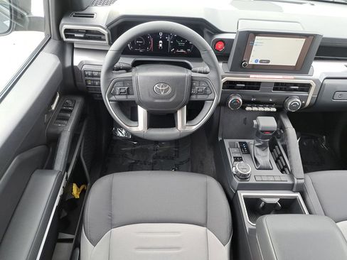 Certified 2025 Toyota Tacoma TRD Off-Road image 11