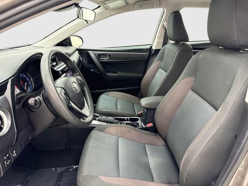 Used 2019 Toyota Corolla LE w/ Carpet Mat Package (TMS) FWD image 17