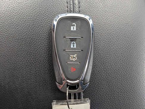 Used 2018 Chevrolet Malibu LT image 33