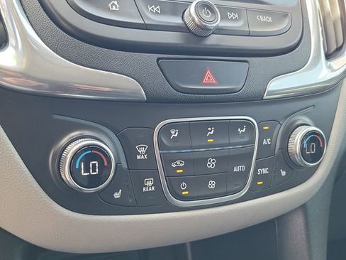 Used 2019 Chevrolet Equinox LT FWD image 25