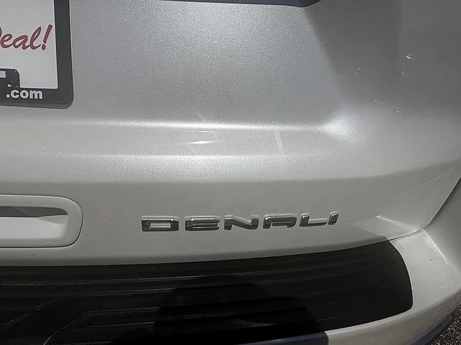 Used 2021 GMC Yukon XL Denali w/ Denali Premium Package AWD/4WD image 39