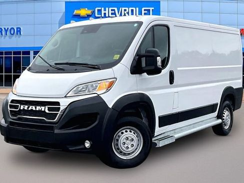 Used 2025 RAM ProMaster 2500 w/ U-Haul Equipment Group FWD image 3