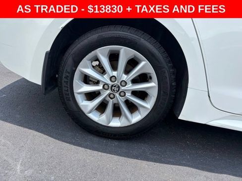 Used 2021 Toyota Corolla LE w/ LE Convenience Package FWD image 7