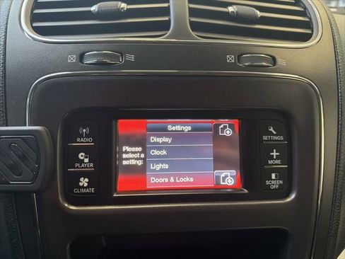 Used 2013 Dodge Journey SXT image 19