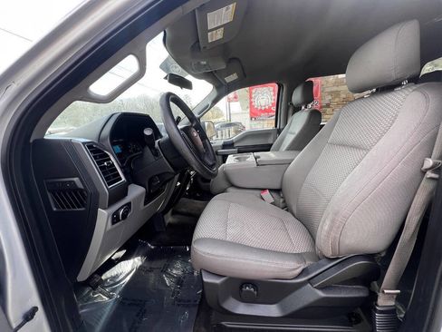 Used 2016 Ford F150 XLT image 15