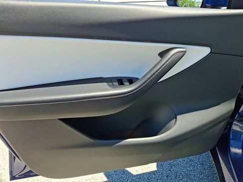 Used 2020 Tesla Model Y Long Range AWD/4WD image 14
