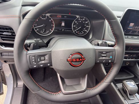New 2026 Nissan Rogue SV AWD/4WD image 16