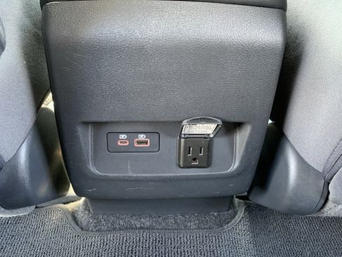Used 2023 Nissan Frontier SV w/ SV Convenience Package RWD image 23