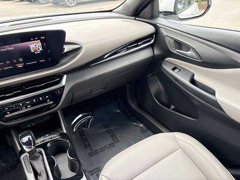 Used 2026 Buick Envista Avenir FWD image 25