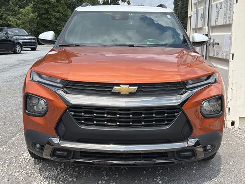 Used 2023 Chevrolet TrailBlazer ACTIV w/ Sun and Liftgate Package FWD image 5
