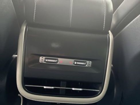 Used 2025 Lincoln Nautilus Reserve AWD/4WD image 22
