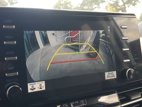 Certified 2024 Toyota Sienna Limited image 26