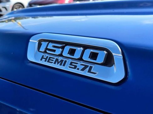 Used 2019 RAM 1500 Big Horn AWD/4WD image 14