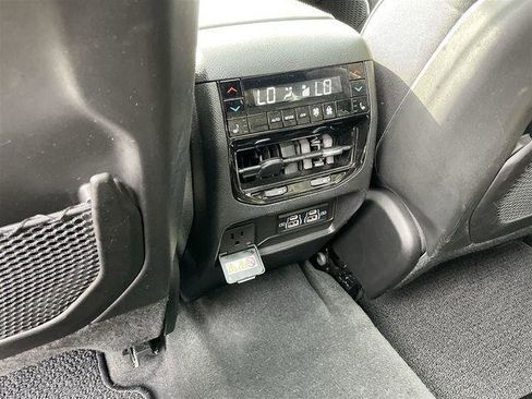Used 2024 Jeep Grand Cherokee L Summit w/ Advanced Protech Group IV AWD/4WD image 24