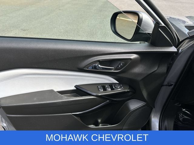 Used 2024 Chevrolet Trax LT w/ Driver Confidence Package FWD image 21