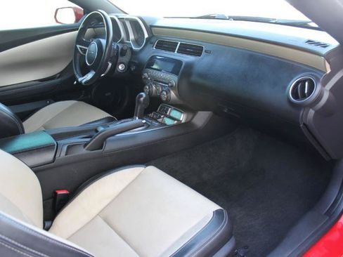 Used 2011 Chevrolet Camaro LT RWD image 13