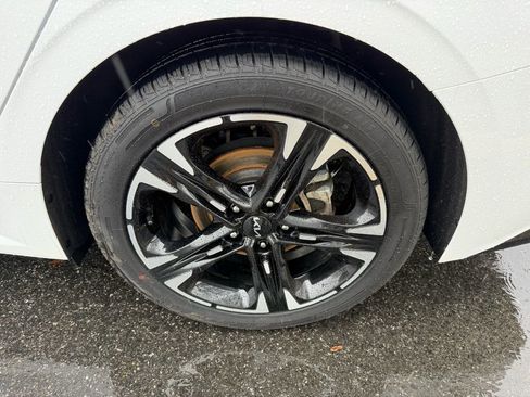 Used 2023 Kia K5 GT-Line image 13