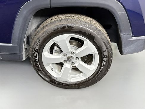 Used 2020 Jeep Compass Latitude w/ Popular Equipment Group image 37