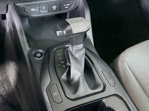 Used 2025 Kia K4 LXS image 24